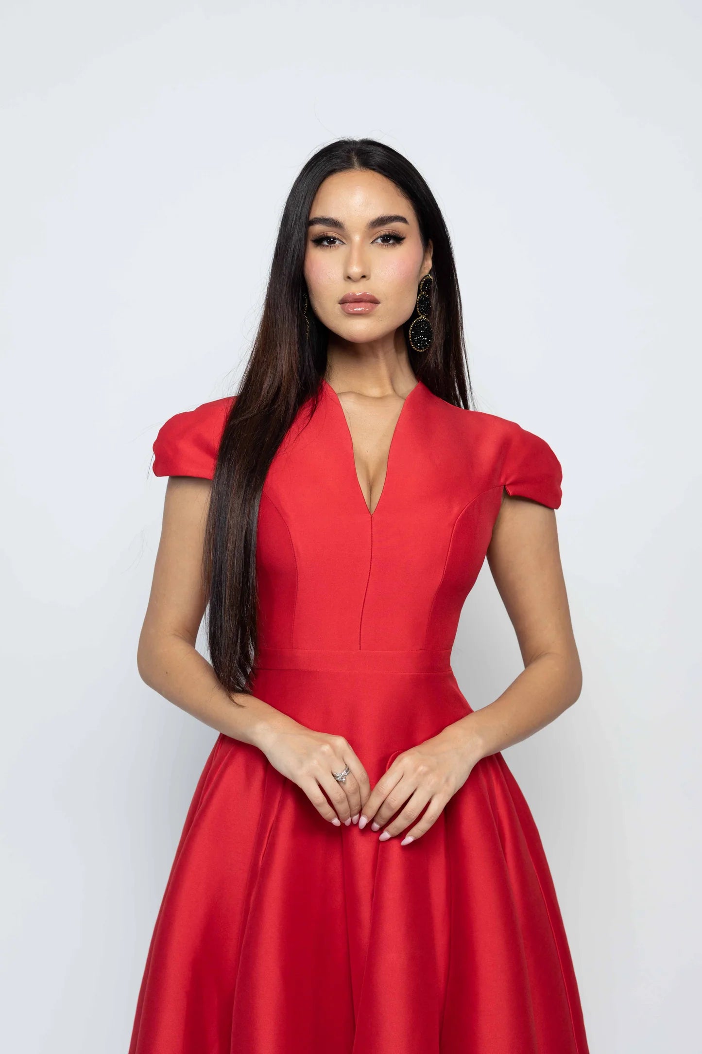 Bourgeoise – El Vestido de Elegancia Esculpida