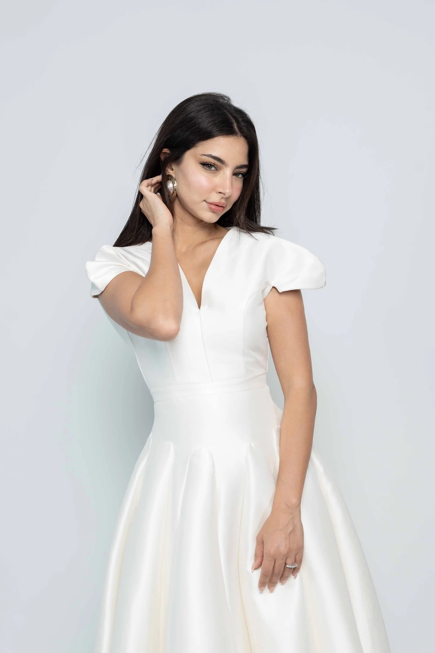 Bourgeoise – El Vestido de Elegancia Esculpida