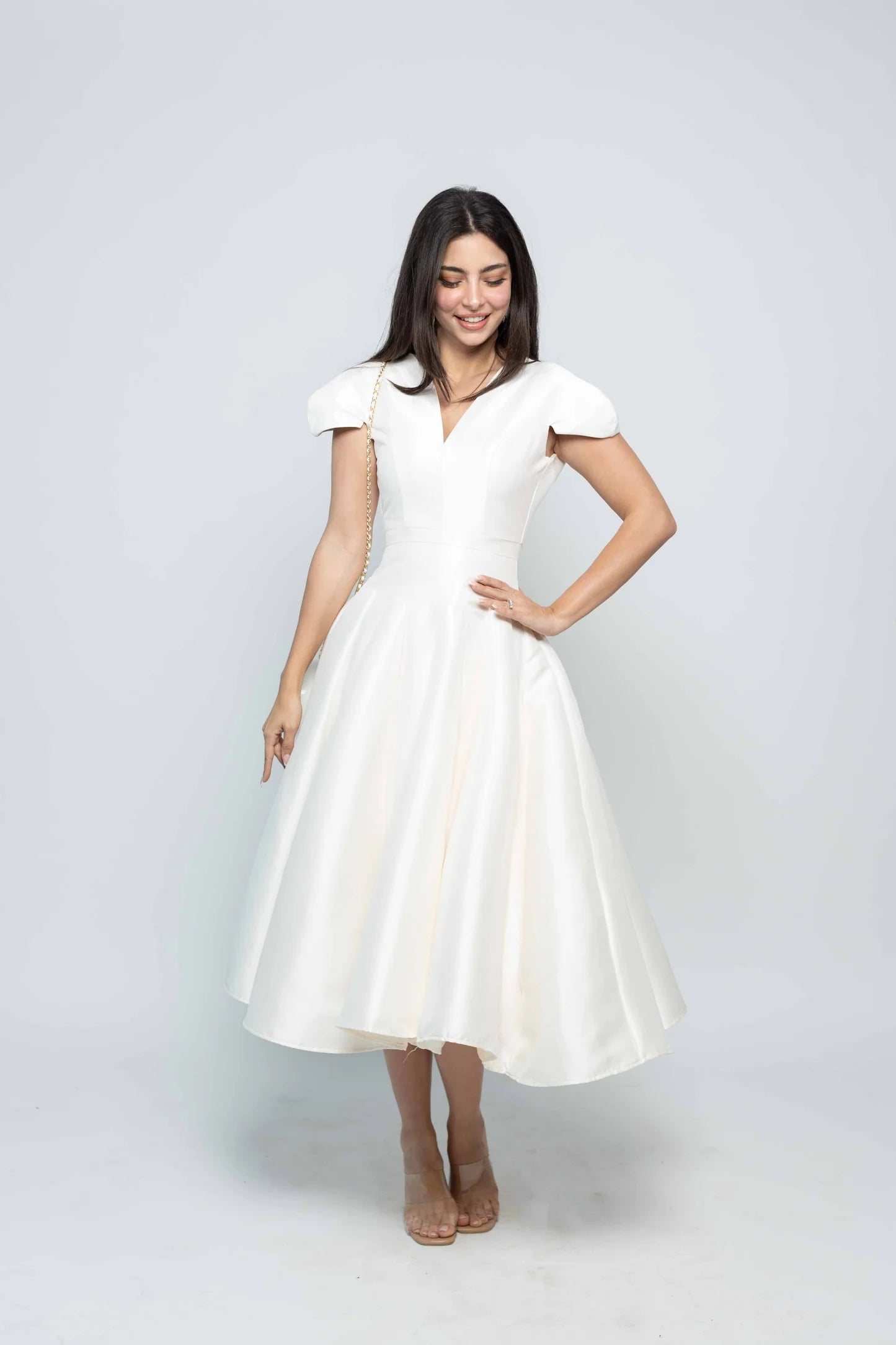 Bourgeoise – El Vestido de Elegancia Esculpida