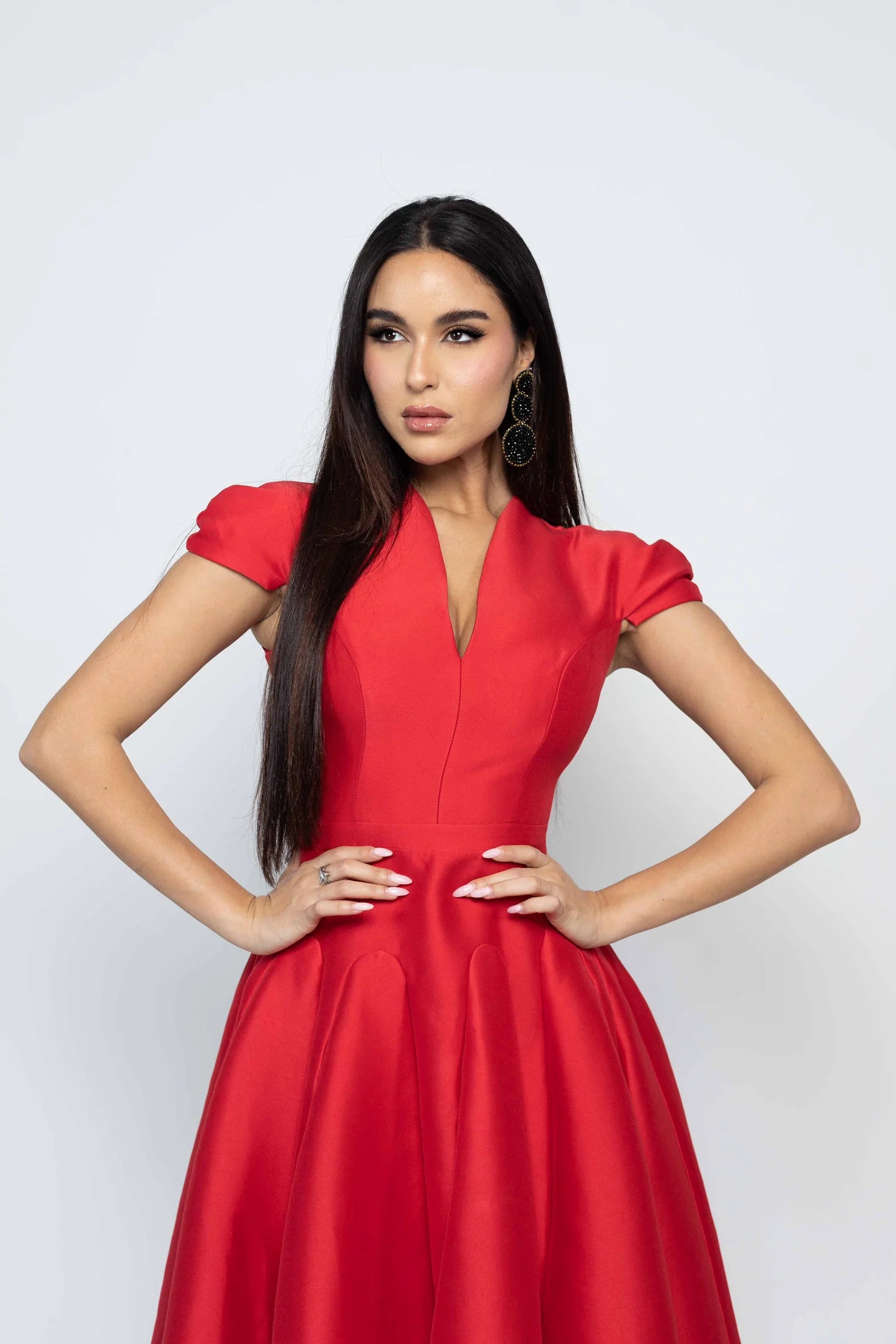Bourgeoise – El Vestido de Elegancia Esculpida
