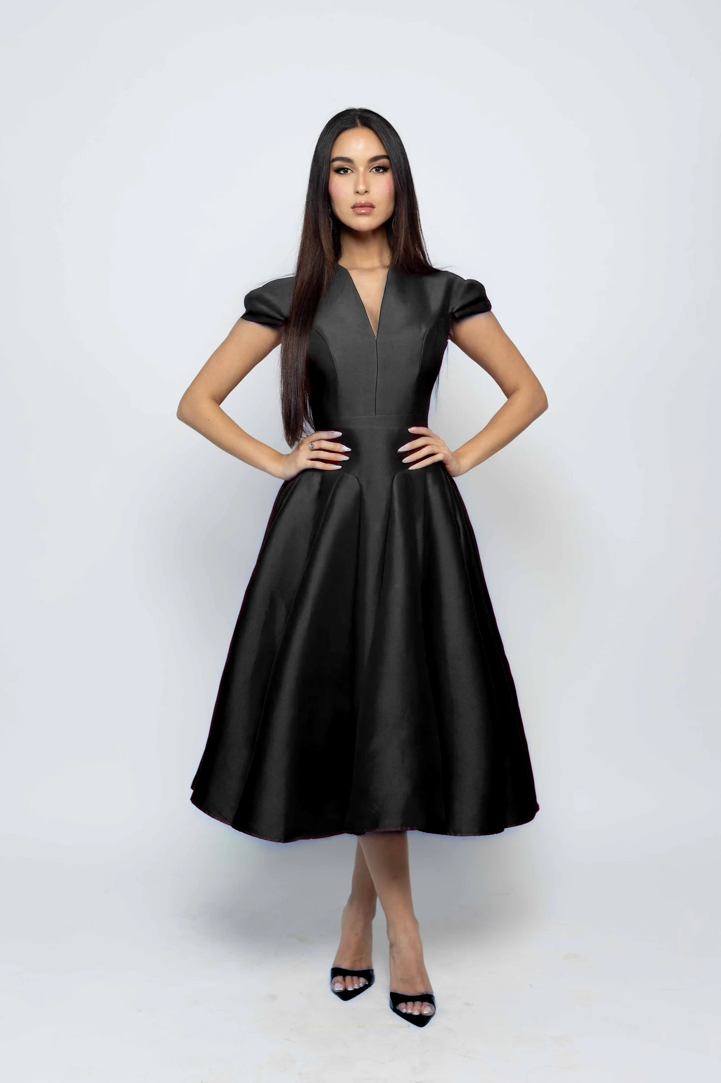 Bourgeoise – El Vestido de Elegancia Esculpida